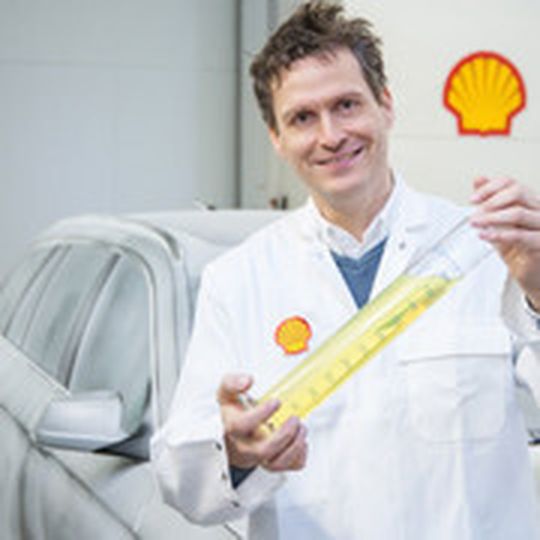 Bei der Wintermischung des Premium-Diesels „V-Power“ sagt Shell: „Frostsicher bis minus 30°.“