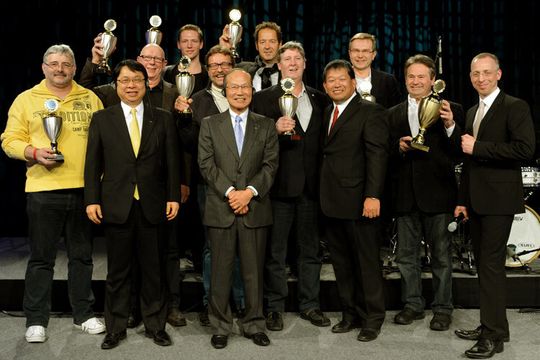 Die Daihatsu-Verantwortlichen zeichneten die erfolgreichsten Händler in der Geschichte von Daihatsu Deutschland aus.