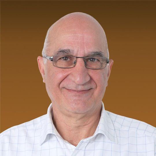 Kayvan Oboudiyat, Altium: seit 1997 Geschäftsführer bei Altium, Ende 2012 folgte die Ernennung zum Chief Executive Officer Kayvan Oboudiyat, Altium: seit 1997 Geschäftsführer bei Altium, Ende 2012 folgte die Ernennung zum Chief Executive Officer