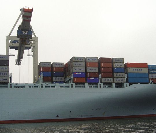 Es gibt Situationen, da darf nichts ausfallen wie zum Beispielbei Container-Kränen, die damit möglicherweise den gesamten Betrieb lahmlegen. Das automatische Versenden von E-Mails durch die Software Siplus CMS4000 X-Tools stellt eine zeitnahe Benachrichtigung sicher. Es gibt Situationen, da darf nichts ausfallen wie zum Beispielbei Container-Kränen, die damit möglicherweise den gesamten Betrieb lahmlegen. Das automatische Versenden von E-Mails durch die Software Siplus CMS4000 X-Tools stellt eine zeitnahe Benachrichtigung sicher.
