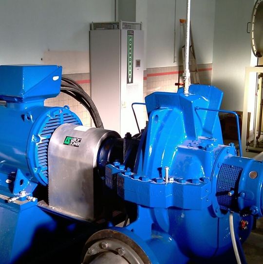 Effizientere Pumpanlage mit Permanentmagnet-Synchronmotoren.