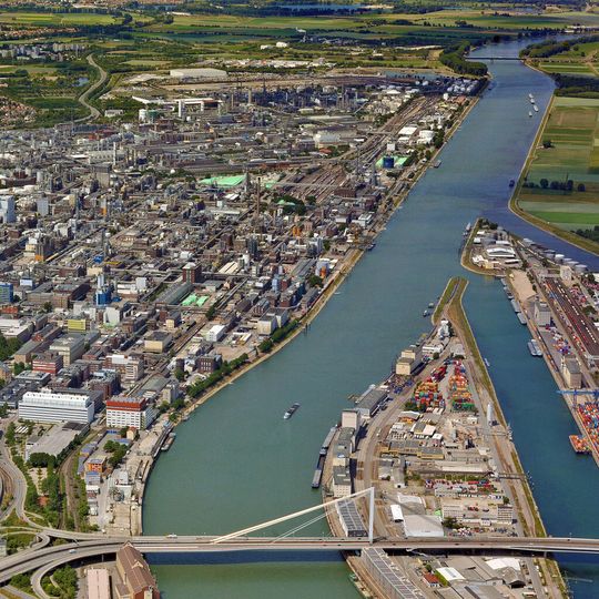 Around 600 kg of Trilon B , a chelating agent, leaked into the river Rhine at BASF's Headquarters in ludwigshafen, Germany. Around 600 kg of Trilon B , a chelating agent, leaked into the river Rhine at BASF's Headquarters in ludwigshafen, Germany.