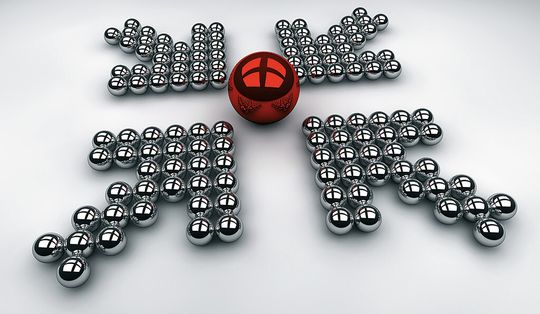 Befragt nach den persönlichen Herausforderungen für 2013 stellen die Marketingentscheider die Kunden sehr deutlich in das Zentrum ihrer Maßnahmen. Befragt nach den persönlichen Herausforderungen für 2013 stellen die Marketingentscheider die Kunden sehr deutlich in das Zentrum ihrer Maßnahmen.