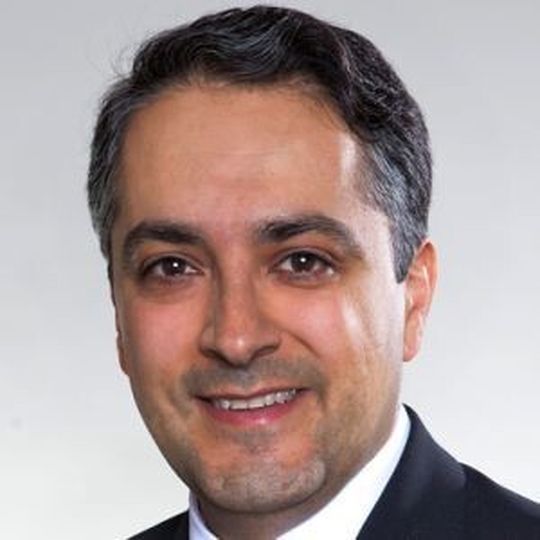 Mahbod Asgari verantwortet den Geschäftsbereich „Hilfe, Technik und Sicherheit“.