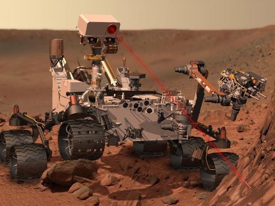 Hier hantiert Curiosity noch mit einem Laser. Hier hantiert Curiosity noch mit einem Laser.