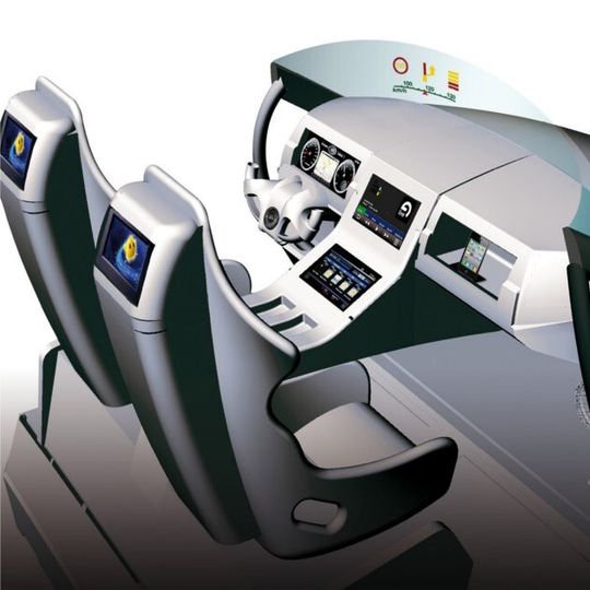 Die HMI-Einheit von MTA verfügt über fünf Display plus eine Head-Up-Projektion.