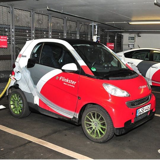 Der Smart ist als Stadtwagen gut für den E-Antrieb geeignet. Der Smart ist als Stadtwagen gut für den E-Antrieb geeignet.