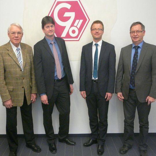 Erweiterte Führungsmannschaft (v.l.): Dr. Manfred Gössling (Inhaber), Dr. Frank Will (techn. GF), Dipl.-Volksw. Thomas Grafen (kfm. GF) sowie Werner Völlings (kfm. GF). Erweiterte Führungsmannschaft (v.l.): Dr. Manfred Gössling (Inhaber), Dr. Frank Will (techn. GF), Dipl.-Volksw. Thomas Grafen (kfm. GF) sowie Werner Völlings (kfm. GF).