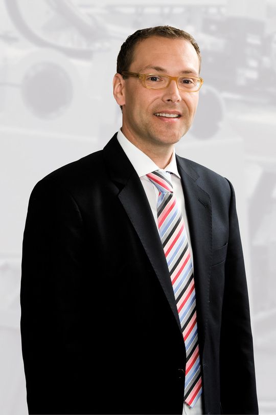 Dr. Uwe Schwellbach verantwortet Finanzen und Controlling bei Lapp Kabel. Dr. Uwe Schwellbach verantwortet Finanzen und Controlling bei Lapp Kabel.