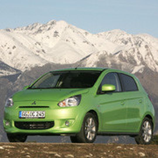 Colt-Nachfolger: Ab Mitte April ist der Mitsubishi Space Star ab 8.990 Euro erhältlich. Colt-Nachfolger: Ab Mitte April ist der Mitsubishi Space Star ab 8.990 Euro erhältlich.