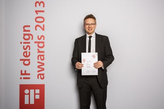 Christian Adolph, Leiter Group Marketing bei Baumer nahm den iF design award für den CleverLevel in München entgegen. Christian Adolph, Leiter Group Marketing bei Baumer nahm den iF design award für den CleverLevel in München entgegen.