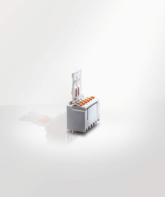 Der Picomax-Steckverbinder baut aufgrund seines innovativen Designs bis zu 30 Prozent kleiner. Der Picomax-Steckverbinder baut aufgrund seines innovativen Designs bis zu 30 Prozent kleiner.