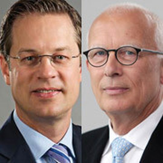 Christof Birringer (li.) folgt auf Nikolaus Reichert als Leiter der Kommunikation bei Skoda Auto Deutschland. Christof Birringer (li.) folgt auf Nikolaus Reichert als Leiter der Kommunikation bei Skoda Auto Deutschland.