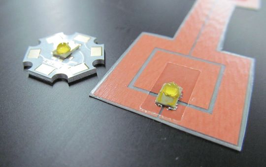 Effizient Wärme ableiten: Verglichen wurden mit Star-Patinen gegenüber contacfoil-LED mit identische LED Typen