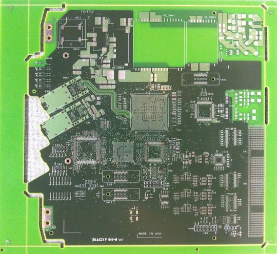 Bild 1: Das erste industriell mit IPC-2581-Daten gefertigte Multilayer-System hat 12 Lagen, ist Impedanz-kontrolliert und besitzt 45° schräg platzierte Fine-Pitch-BGAs Bild 1: Das erste industriell mit IPC-2581-Daten gefertigte Multilayer-System hat 12 Lagen, ist Impedanz-kontrolliert und besitzt 45° schräg platzierte Fine-Pitch-BGAs