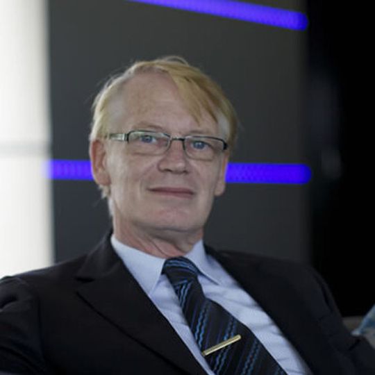 Peter Van Der Made, ehemals Chief Scientist von IBM für Internet Security Systems, ist jetzt Chief Scientist des in Westaustralien ansässigen Unternehmens vWISP. Peter Van Der Made, ehemals Chief Scientist von IBM für Internet Security Systems, ist jetzt Chief Scientist des in Westaustralien ansässigen Unternehmens vWISP.