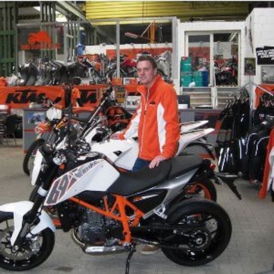 Marco Drost passt mit seiner Motocross-Erfahrung bestens in das Team von KTM Gerstmann. Marco Drost passt mit seiner Motocross-Erfahrung bestens in das Team von KTM Gerstmann.