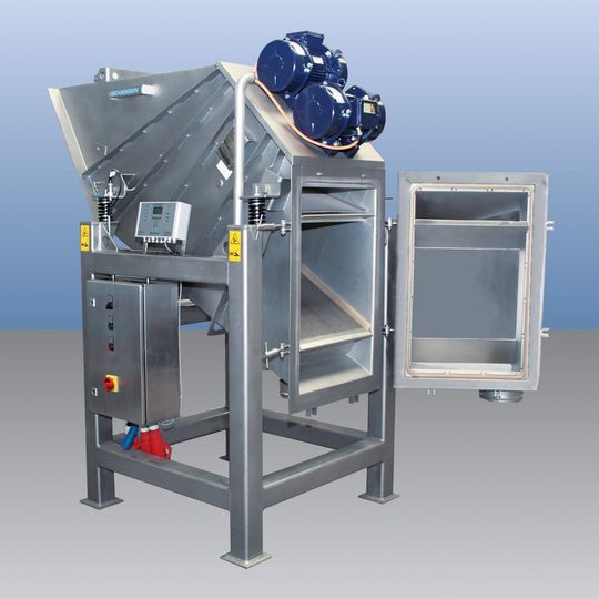 Mogensen Sizer SZ 0534 mit schwenkbarer Auslaufhaube