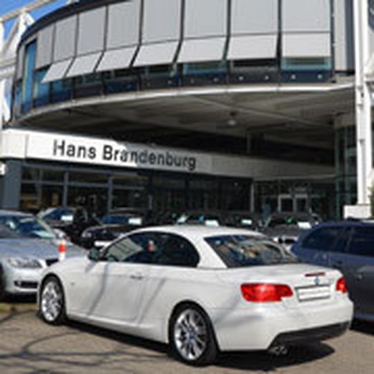 Das Autohaus Hans Brandenburg in Düsseldorf verkaufte im vergangenen Jahr rund 900 Neufahrzeuge der Marken BMW, BMW M und Mini. Das Autohaus Hans Brandenburg in Düsseldorf verkaufte im vergangenen Jahr rund 900 Neufahrzeuge der Marken BMW, BMW M und Mini.