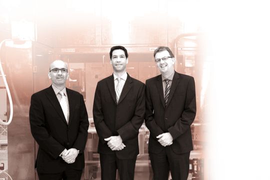 Haben angesichts der guten Aussichten in 2013 gut lachen: Dr. Jérôme Freissmuth, Christian Treitel und Uwe Harbauer (von links nach rechts) Haben angesichts der guten Aussichten in 2013 gut lachen: Dr. Jérôme Freissmuth, Christian Treitel und Uwe Harbauer (von links nach rechts)
