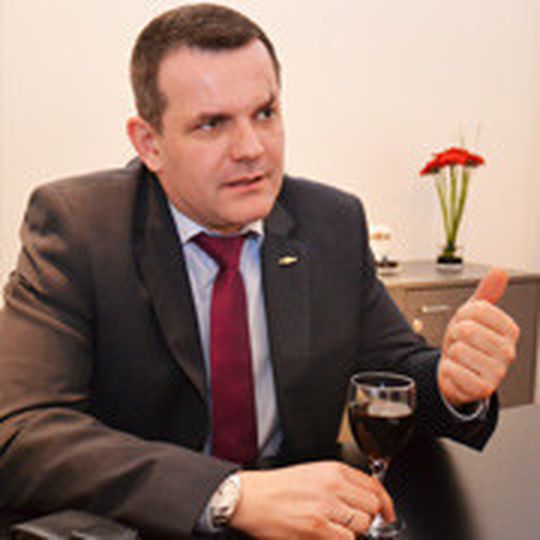 Steffen Raschig: „Wir möchten, dass sich die Händlerschaft mehr auf die Präsentation der Marke fokussiert.“ Steffen Raschig: „Wir möchten, dass sich die Händlerschaft mehr auf die Präsentation der Marke fokussiert.“