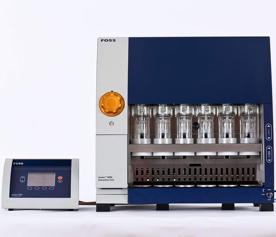 Die Soxtec-8000-Technologie ist eine Kombination, die aus einer Extraktions- und einer Hydrolyseeinheit, sowie einem gemeinsamen Hydrocap-Einzelfilter besteht. Die Soxtec-8000-Technologie ist eine Kombination, die aus einer Extraktions- und einer Hydrolyseeinheit, sowie einem gemeinsamen Hydrocap-Einzelfilter besteht.