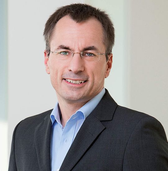 Dr. Jürgen Pankratz ist Direktor der Verder Scientific Division. Dr. Jürgen Pankratz ist Direktor der Verder Scientific Division.