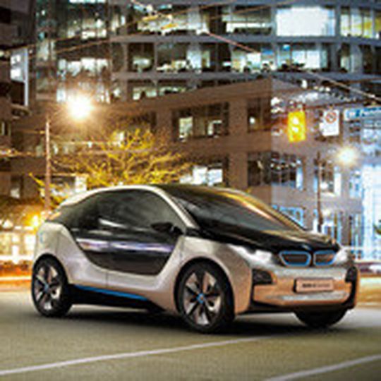 Erfolg ungewiss: Der rein elektrisch angetriebene BMW i3 soll noch in diesem Jahr auf den Markt kommen. Erfolg ungewiss: Der rein elektrisch angetriebene BMW i3 soll noch in diesem Jahr auf den Markt kommen.