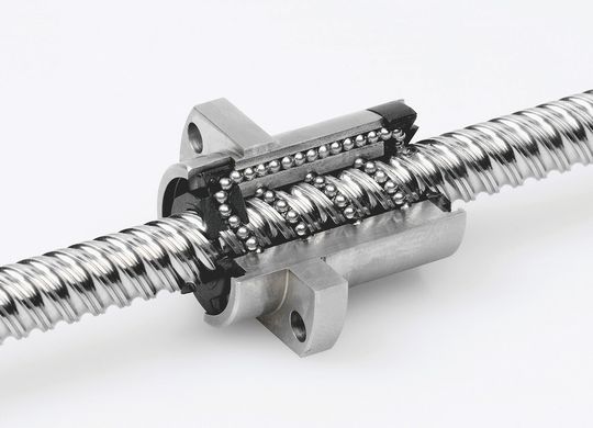Aufgeschnittener Kugelgewindetrieb «Carry Speed-Line» mit patentiertem Umlenkungssystem für die Kugelrückführung. Aufgeschnittener Kugelgewindetrieb «Carry Speed-Line» mit patentiertem Umlenkungssystem für die Kugelrückführung.