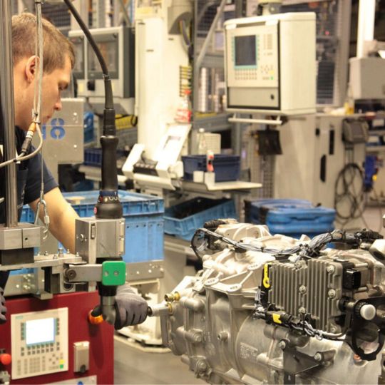 Die 10-Millionen-Marke ist erreicht: So viele Getriebe wurden schon im Mercedes-Benz-Werk produziert. Die 10-Millionen-Marke ist erreicht: So viele Getriebe wurden schon im Mercedes-Benz-Werk produziert.