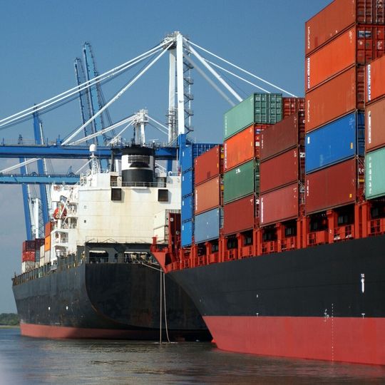 UPS ergänzt mit dem Service „Preferred LCL“ jetzt Routen für beschleunigte Seefracht zwischen Westeuropa und den USA. UPS ergänzt mit dem Service „Preferred LCL“ jetzt Routen für beschleunigte Seefracht zwischen Westeuropa und den USA.