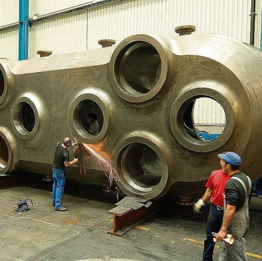 Direkt auf der Messe kann ein Großteil aus der eigenen Fertigung im wahrsten Sinne des Wortes begangen werden, wie der Aussteller betont. Direkt auf der Messe kann ein Großteil aus der eigenen Fertigung im wahrsten Sinne des Wortes begangen werden, wie der Aussteller betont.