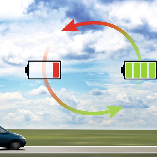 Bild 1: Batteriewechselsysteme bieten eine interessante Alternative zum Laden der Batterie innerhalb des Fahrzeugs Bild 1: Batteriewechselsysteme bieten eine interessante Alternative zum Laden der Batterie innerhalb des Fahrzeugs