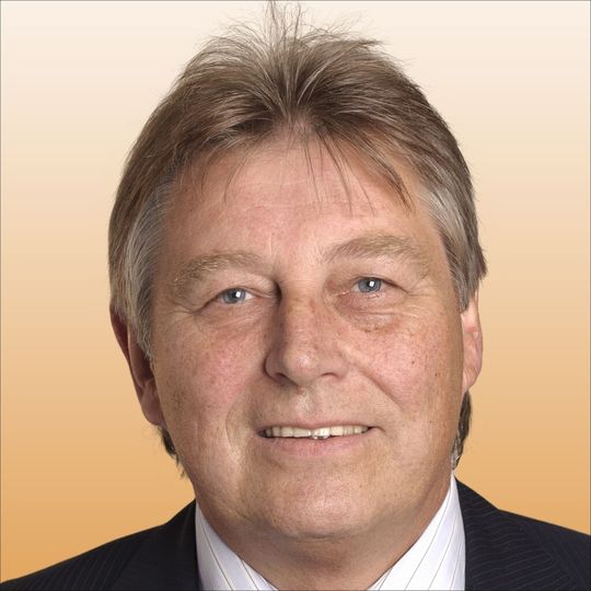 Gebrüder-Weiss-Redionaldirektor Reinhold Grasser: „Kunden profitieren von der Bündelung der Logistikressourcen an einem Standort.“ Gebrüder-Weiss-Redionaldirektor Reinhold Grasser: „Kunden profitieren von der Bündelung der Logistikressourcen an einem Standort.“