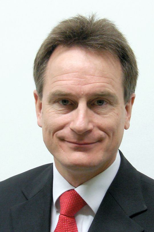 Prof. Dr. Jörg Franke vom Lehrstuhl für Fertigungsautomatisierung und Produktionssystematik der Universität Erlangen-Nürnberg ist in den Clustervorstand gewählt worden.