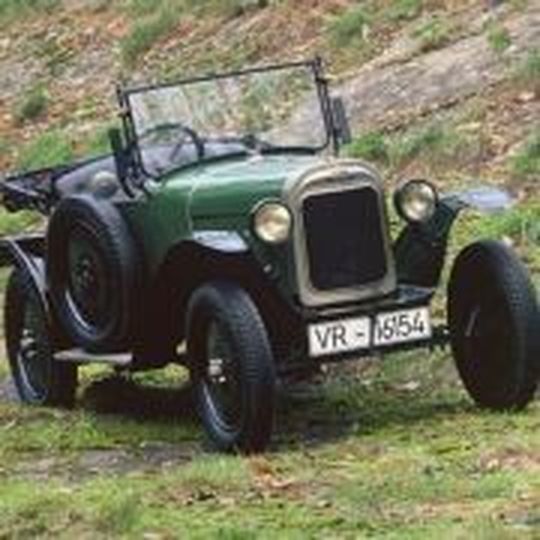 Als Limousinen noch extra kosteten: Opel 4 PS („Laubfrosch“) Cabriolet. Als Limousinen noch extra kosteten: Opel 4 PS („Laubfrosch“) Cabriolet.