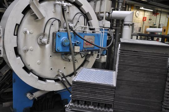 Spezialwissen ist notwendig für die Hartmetallfabrikation. Spezialwissen ist notwendig für die Hartmetallfabrikation.