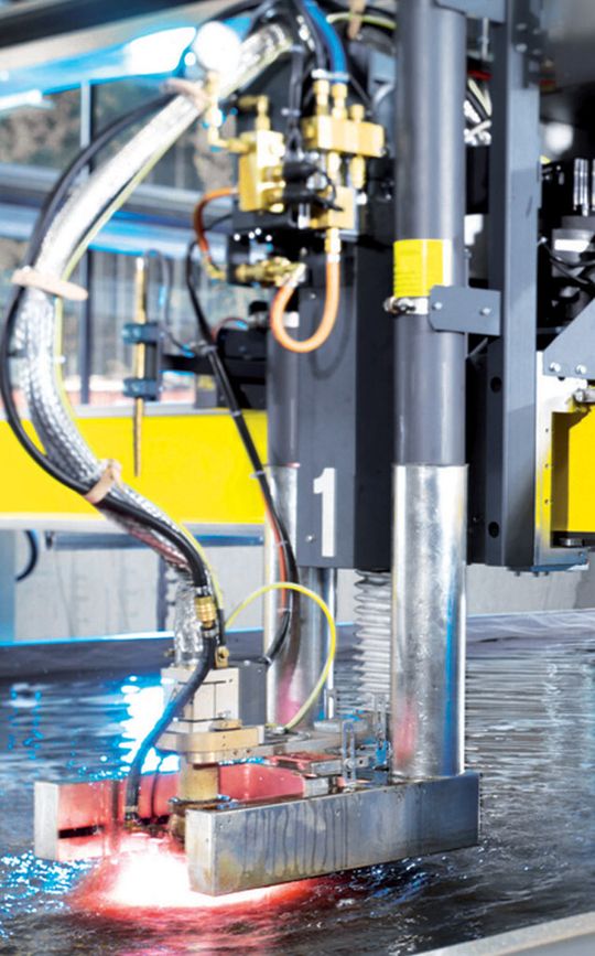 Water Injection Cutting mit m3 plasma. Water Injection Cutting mit m3 plasma.