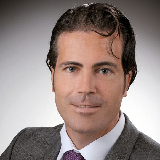 Dr. Jochen Mähliß: „Erklärtes Ziel unserer Veranstaltung ist es, dass sich Akku-Entwickler und -Anwender innerhalb von nur zwei Tagen einen umfassenden Überblick hinsichtlich der neuesten Markt- und Technologietrends verschaffen können“ Dr. Jochen Mähliß: „Erklärtes Ziel unserer Veranstaltung ist es, dass sich Akku-Entwickler und -Anwender innerhalb von nur zwei Tagen einen umfassenden Überblick hinsichtlich der neuesten Markt- und Technologietrends verschaffen können“
