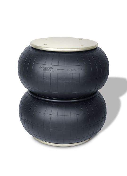 ContiTech Air Spring Systems hat sein bewährte C-Reihe erweitert. Jetzt gehören auch Balgzylinder mit einem Durchmesser von bis zu 570 mm zum Produktprogramm.