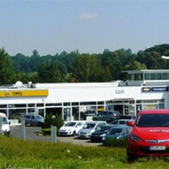 Der Lust-Opelbetrieb in der Löbauer Straße in Zittau. Der Lust-Opelbetrieb in der Löbauer Straße in Zittau.