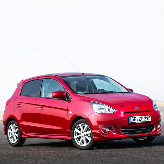 Als Colt-Nachfolger steht der neue Mitsubishi Space Star seit 13. April zu Preisen ab 8.990 Euro bei den Händlern. Als Colt-Nachfolger steht der neue Mitsubishi Space Star seit 13. April zu Preisen ab 8.990 Euro bei den Händlern.