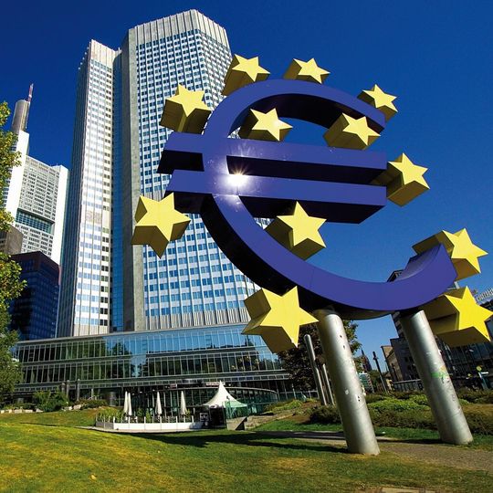 Es muss stark bezweifelt werden, ob das durch Basel III erforderlich werdende zusätzliche Eigenkapital für Banken überhaupt am Markt beschaffbar ist. Es muss stark bezweifelt werden, ob das durch Basel III erforderlich werdende zusätzliche Eigenkapital für Banken überhaupt am Markt beschaffbar ist.