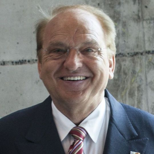Prof. Dr. Horst Wildemann: „Nicht härter und schneller arbeiten, sondern intelligenter arbeiten, das führt zu Produktivitätssprüngen.“ Prof. Dr. Horst Wildemann: „Nicht härter und schneller arbeiten, sondern intelligenter arbeiten, das führt zu Produktivitätssprüngen.“