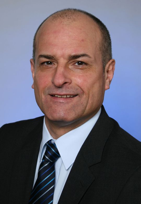 Watt Drive wird in WEG integriert: Jürgen Kopper ist im Vertriebsbüro Stuttgart für die Getriebe und Getriebemotoren zuständig. Watt Drive wird in WEG integriert: Jürgen Kopper ist im Vertriebsbüro Stuttgart für die Getriebe und Getriebemotoren zuständig.
