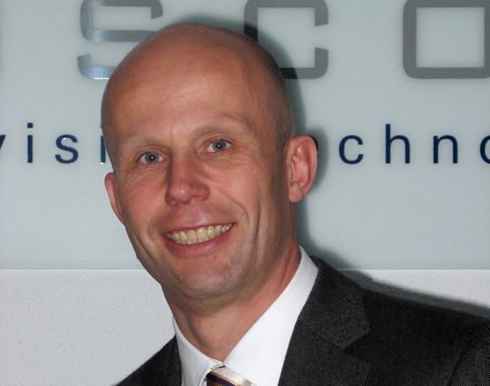 Holger Stetefeld ist für den Vertrieb der Röntgeninspektionssysteme von Viscom in Europa zuständig Holger Stetefeld ist für den Vertrieb der Röntgeninspektionssysteme von Viscom in Europa zuständig