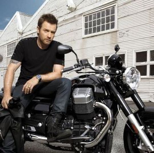 Ewan McGregor ist das neue Testimonial für die Moto-Guzzi California 1400. Ewan McGregor ist das neue Testimonial für die Moto-Guzzi California 1400.