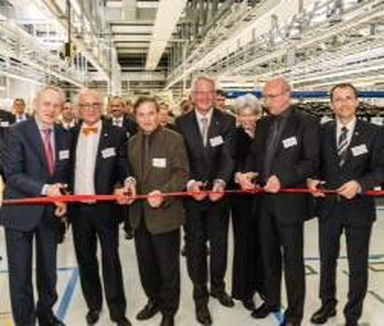 v.l.n.r.: Dr. Manfred Jagiella, Geschäftsführer Endress+Hauser Conducta; Klaus Endress, CEO Endress+Hauser; Dr. Manfred Graetz, 1. Beigeordneter des Landrates des Landkreises Mittelsachsen; Steffen Blech, Bürgermeister Stadt Waldheim; Karin und Dieter Voigtländer, Architekten Dr. Axel Fikus, Leiter Division Waldheim Endress+Hauser Conducta