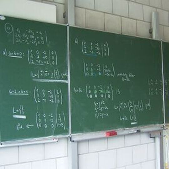 Nicht nur Theorie: In Dornbirn haben Schüler und Lehrer eine Intralogistiklandschaft nachgebaut. Nicht nur Theorie: In Dornbirn haben Schüler und Lehrer eine Intralogistiklandschaft nachgebaut.