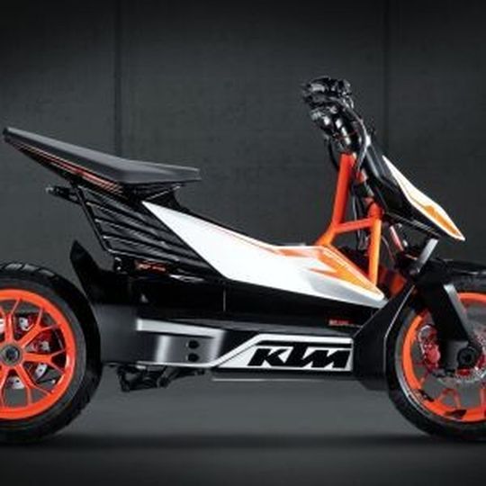 Die E-Scooter-Studie „E-Speed“. Die E-Scooter-Studie „E-Speed“.
